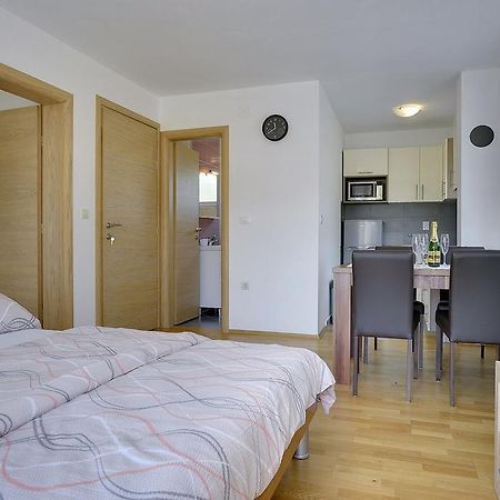 Apartments Kralj Medulin Extérieur photo