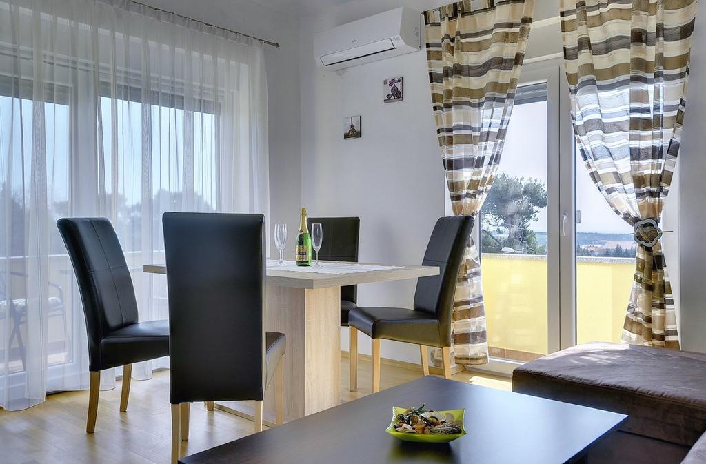 Apartments Kralj Medulin Extérieur photo