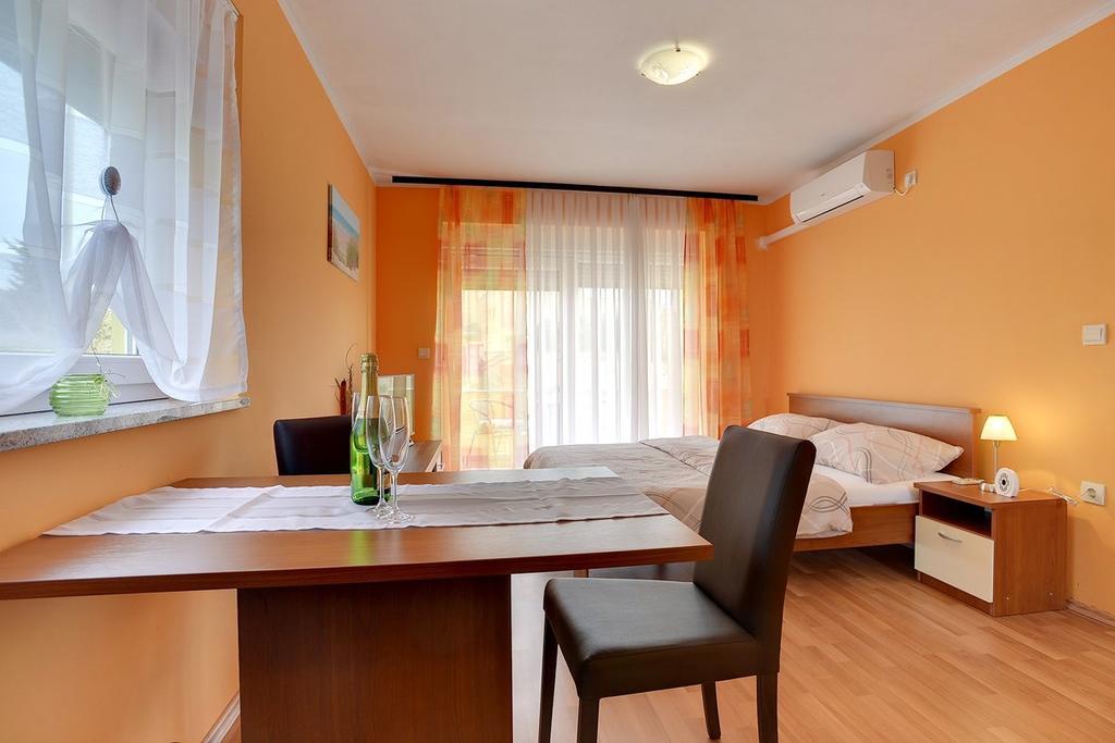 Apartments Kralj Medulin Extérieur photo